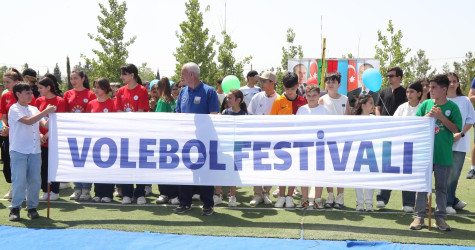 Hacıqabul şəhərində “1 iyun - Uşaqların Beynəlxalq Müdafiəsi Günü” ilə əlaqədar voleybol festivalı keçirilmişdir.