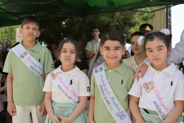 Elm və Təhsil naziri Emin Əmrullayev Hacıqabul rayonunda "Son zəng" tədbirlərində iştirak edib.