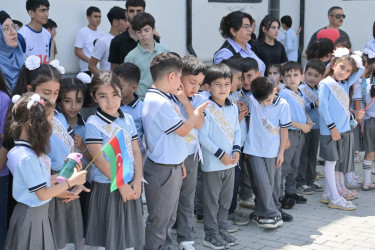 Elm və Təhsil naziri Emin Əmrullayev Hacıqabul rayonunda "Son zəng" tədbirlərində iştirak edib.