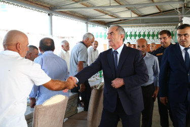 Hacıqabul Rayon İcra Hakimiyyətinin başçısı Sevindik Hətəmov rayonun Qarasu kəndinin, Muğan və Padar qəsəbələrinin Vətən müharibəsində və Antiterror əməliyyatında şəhid olmuş şəxslərinin ailə üzvlərini ziyarət etdi.