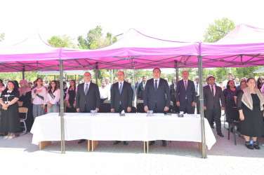 Elm və Təhsil naziri Emin Əmrullayev Hacıqabul rayonunda "Son zəng" tədbirlərində iştirak edib.