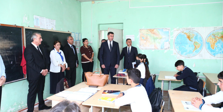 Rayon İcra Hakimiyyətinin başçısı Navahı kənd tam orta məktəbində oldu.