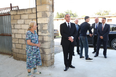 Hacıqabul Rayon İcra Hakimiyyətinin başçısı Sevindik Hətəmov Hacıqabul şəhərinin Vətən müharibəsində və Antiterror əməliyyatında şəhid olmuş şəxslərinin ailə üzvlərini ziyarət etdi.
